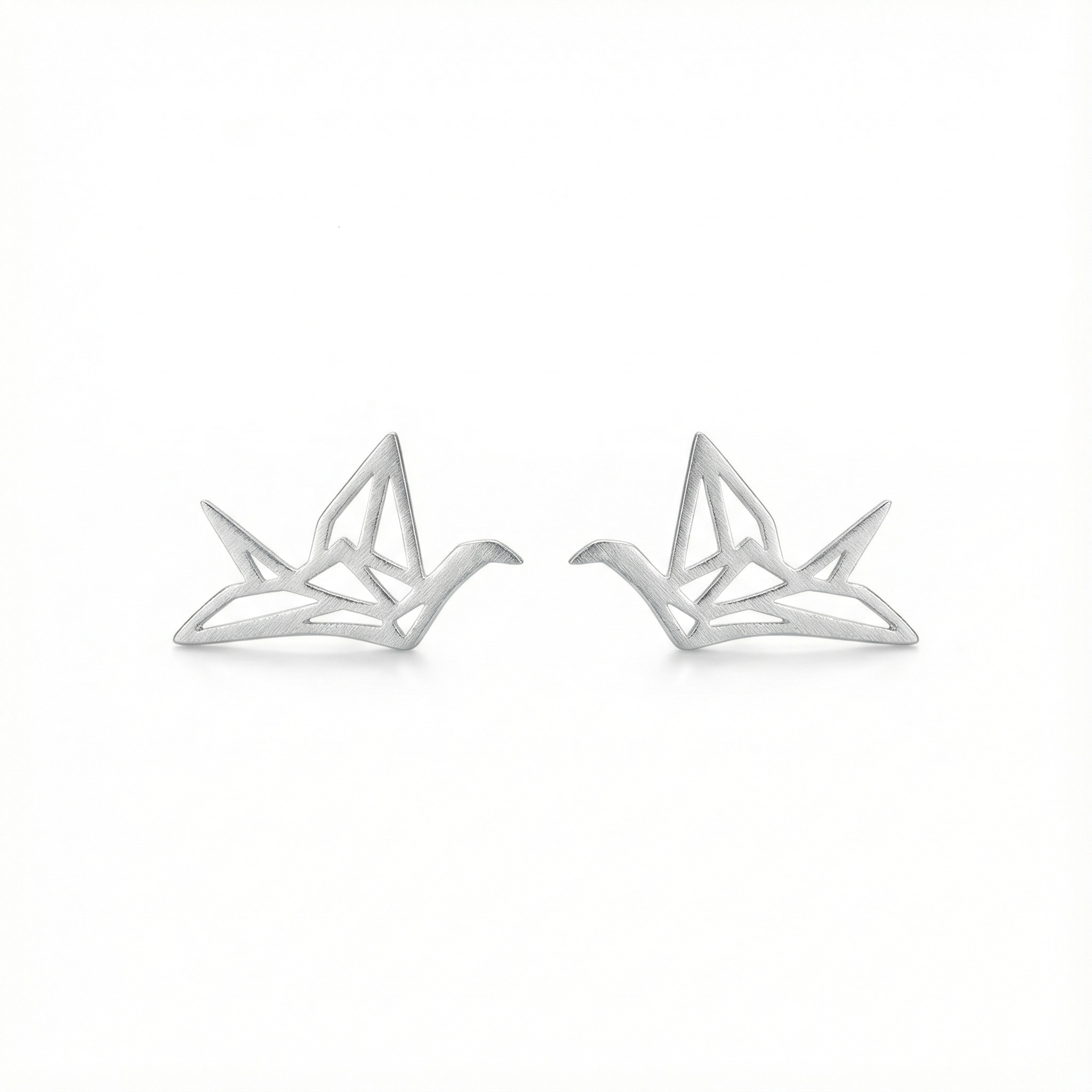 Boucles d'oreilles puces en forme de cygne style origami géométrique en argent 925, design moderne et original.
